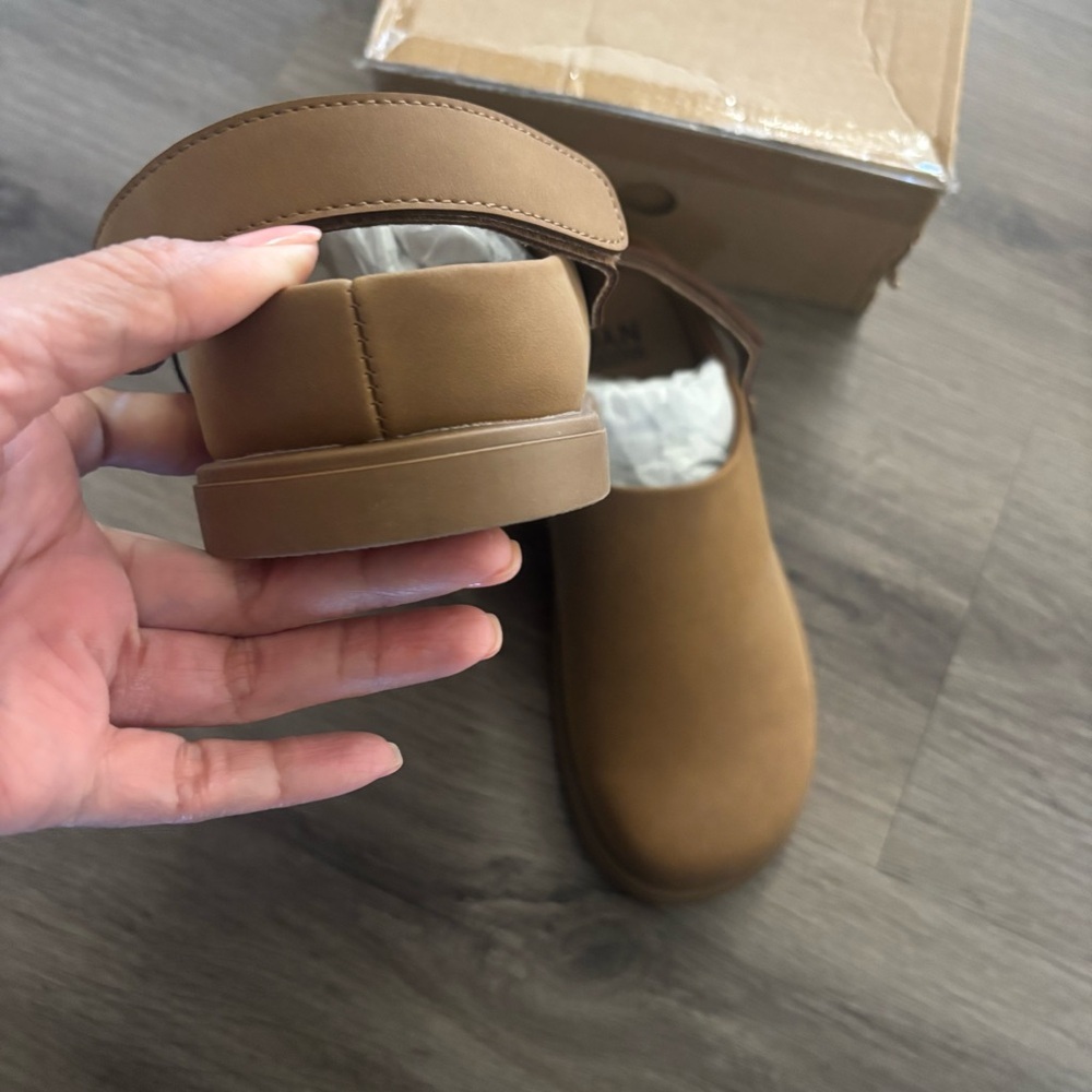 Madden NYC Tan Milo’s Slip-On Clogs in Cognac - Picture 11 of 12